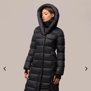 Soia & Kyo womens down coat with hood.  Size S.  Black.